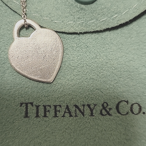 Authentic Return to Tiffany silver necklace with pendant 16 inches long - Picture 10 of 10